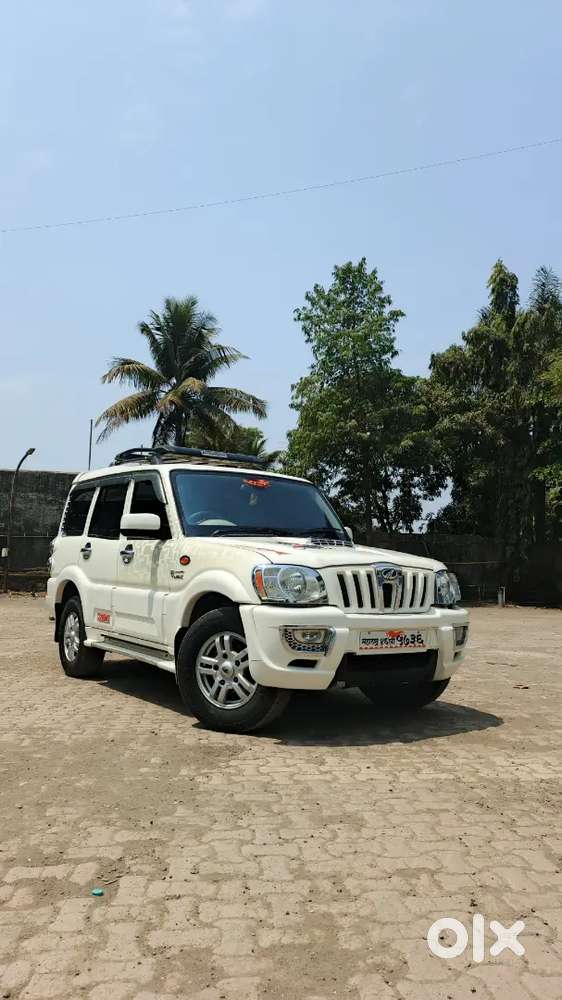 Mahindra Scorpio Vlx  2012 Diesel 98000 Km Driven