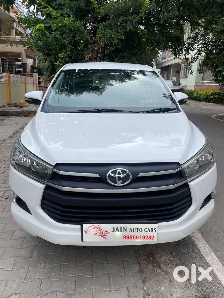 Toyota Innova Crysta 2.4 G Mt, 2016, Diesel
