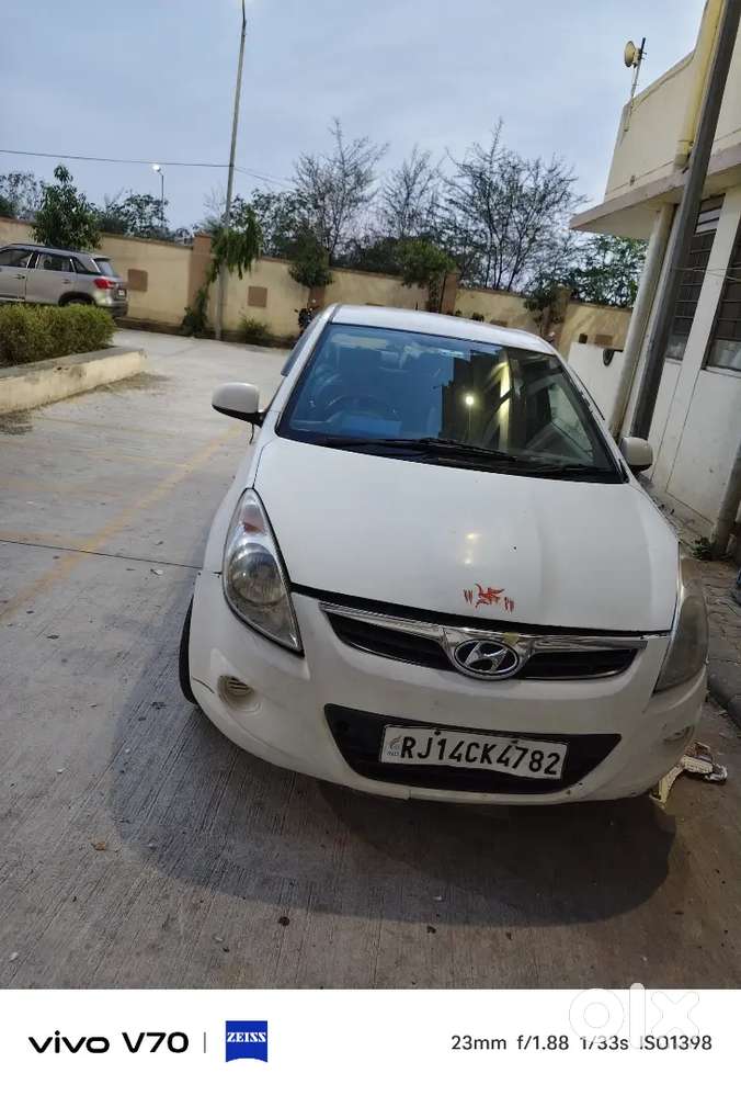 Hyundai I20 2010 Petrol+ Lpg 180000 Km Driven