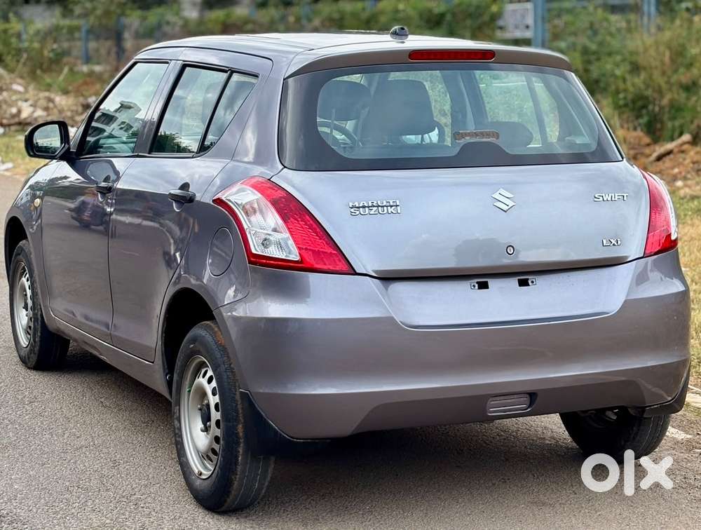 Maruti Suzuki Swift Lxi, 2015, Petrol