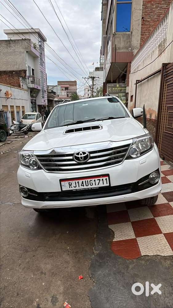 Toyota Fortuner 2014