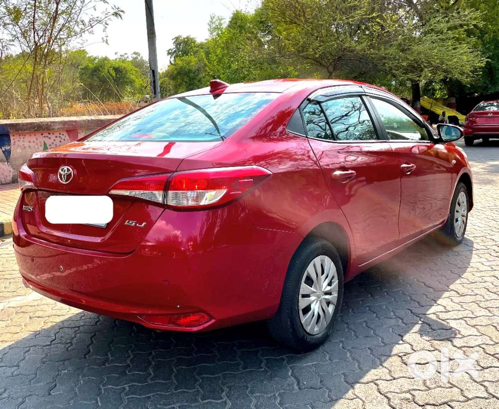 Toyota Yaris J Cvt, 2019, Petrol