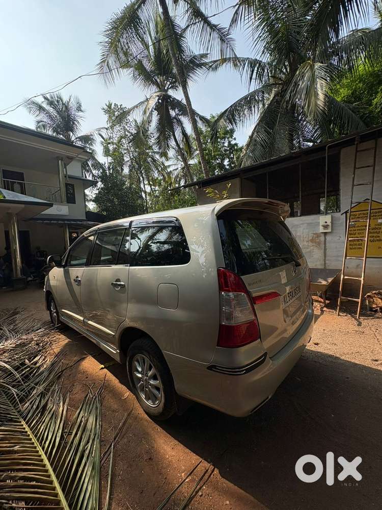 Toyota Innova 2016 Diesel 102333 Km Driven