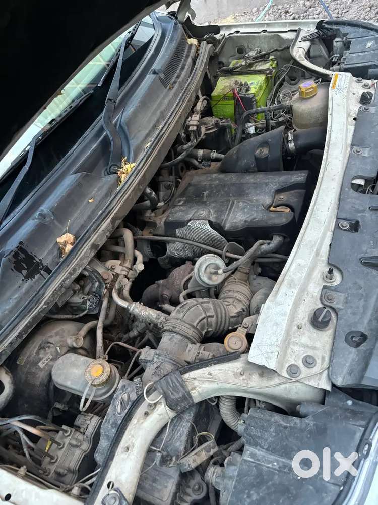 Mahindra Tuv 300 T8