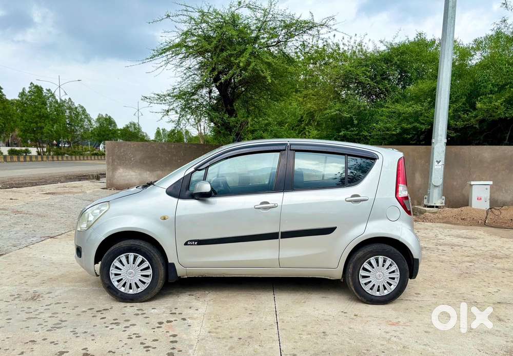 Maruti Suzuki Ritz Vxi, 2011, Petrol