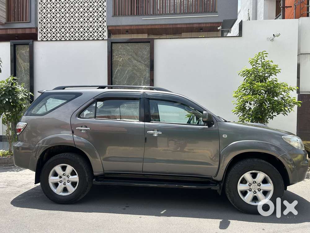 Toyota Fortuner 3.0 4x4 Manual, 2011, Diesel