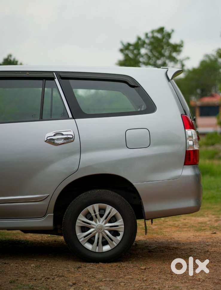 Toyota Innova 2.5 G (diesel) 8 Seater, 2015, Diesel