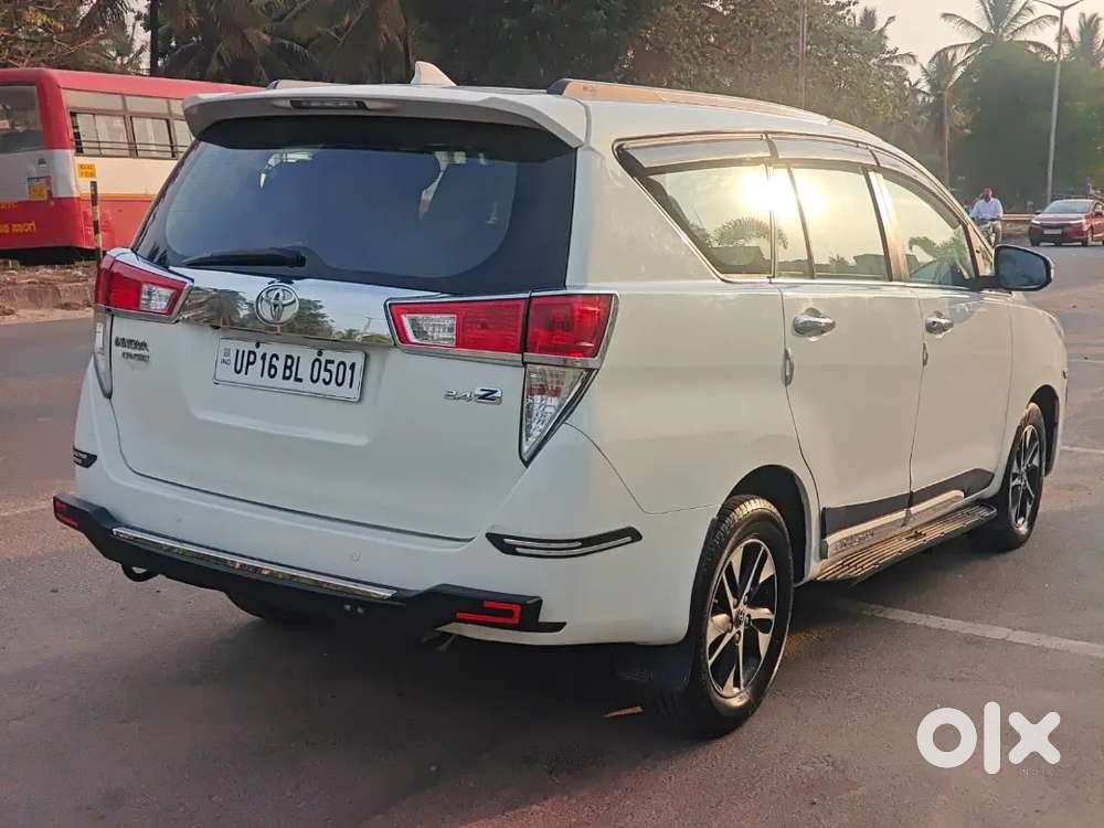 Innova Crysta 2.4 Z