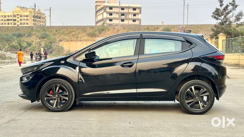 Tata Altroz Xz Plus (s), 2023, Petrol