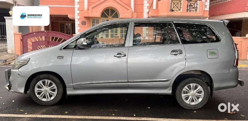 Toyota Innova 2.5 G (diesel) 8 Seater Bs Iv, 2016, Diesel