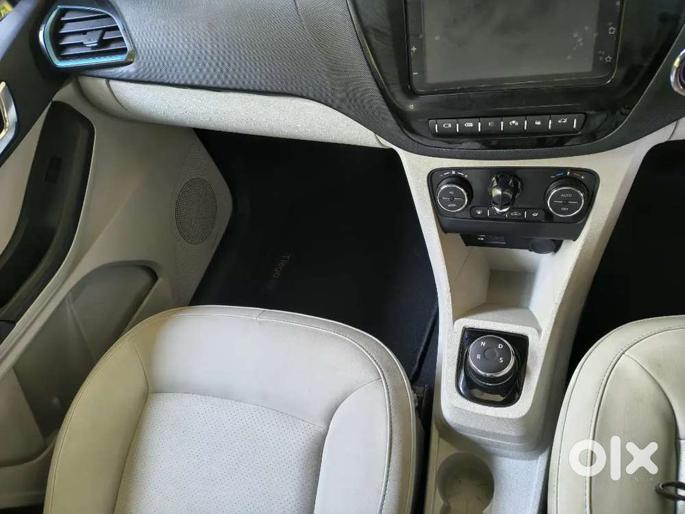 Tata Tiago Ev 2023 White 43000km Driven