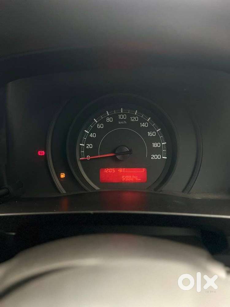 Maruti Suzuki Swift Lxi Optional-o, 2021, Petrol