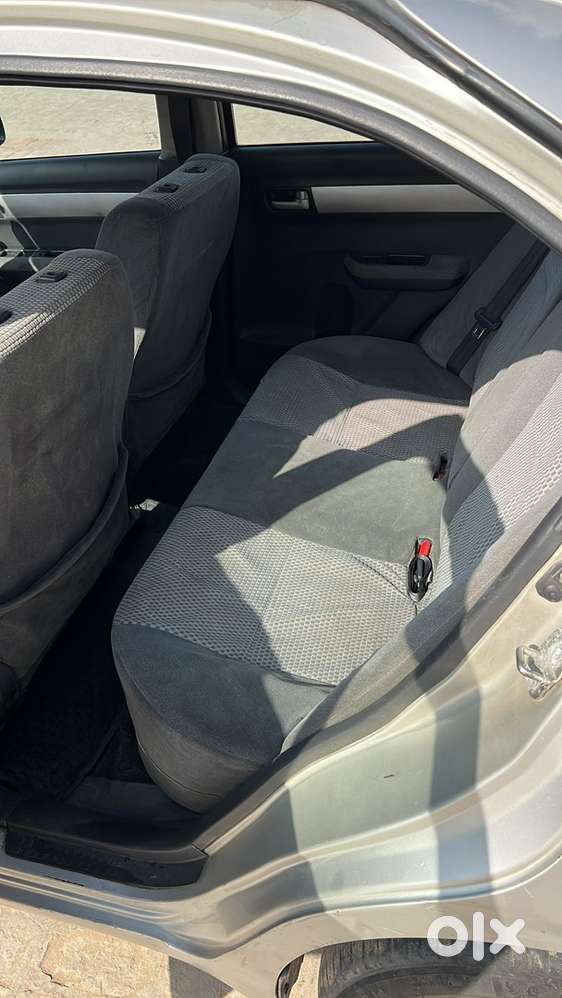 Maruti Suzuki Swift Dzire 2011 Petrol 75000 Km Driven