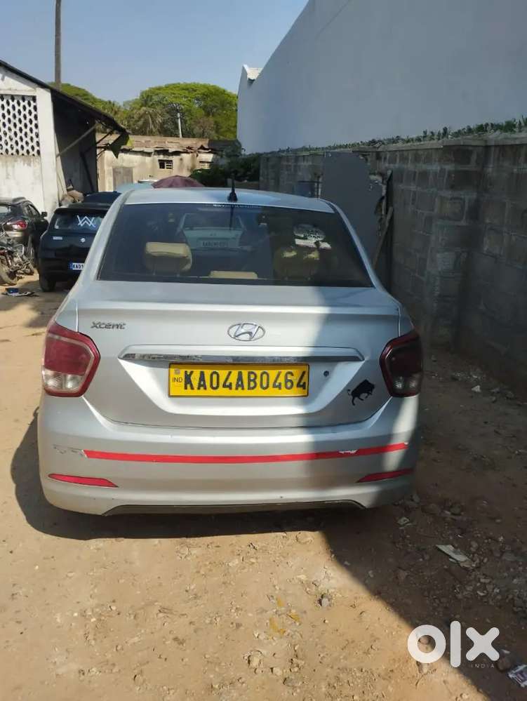 Hyundai Xcent 2016 Diesel 215000 Km Driven, Permit Available Till 2028