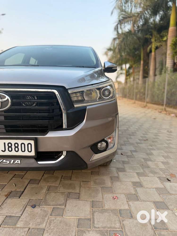 Toyota Innova Crysta 2.8 Zx At, 2016, Diesel