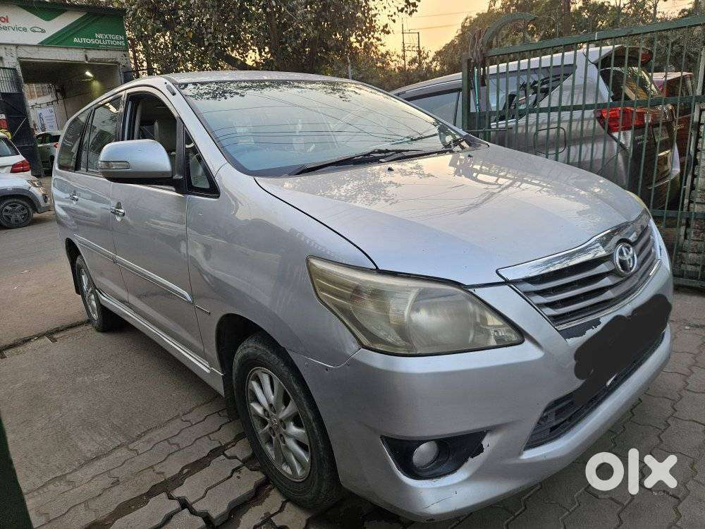Toyota Innova 2.5 Vx 7 Seater Bs Iv, 2012, Diesel