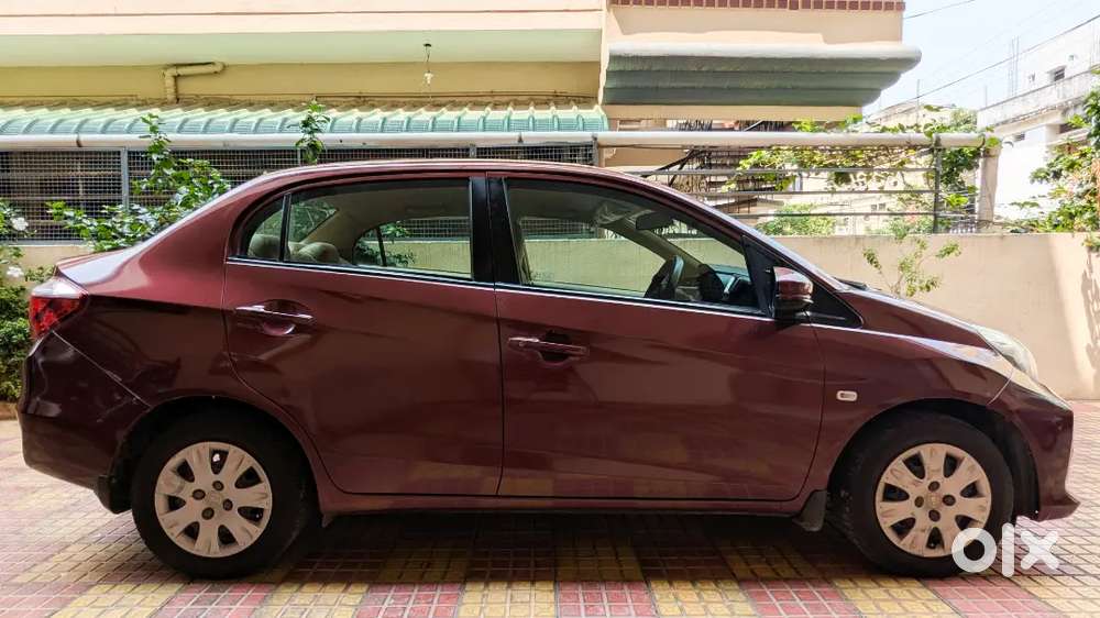 Honda Amaze 2017 S Mt @ ₹3.9l  86k Km  Petrol  Excellent Condition