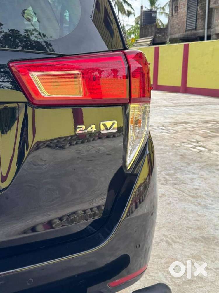 Toyota Innova Crysta 2.4 V, 2024, Diesel