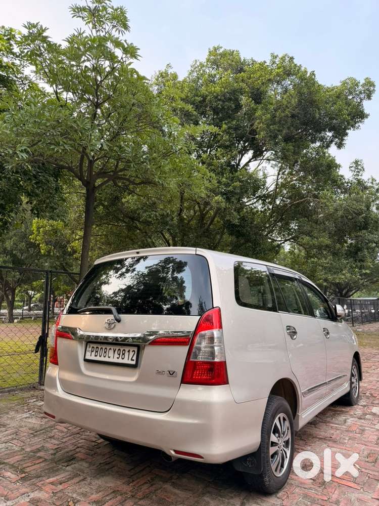 Toyota Innova Diesel 2015