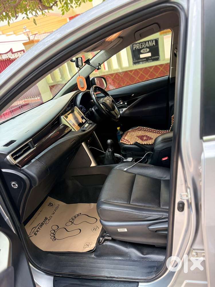 Toyota Innova Crysta 2018 Z Manual Diesel single owner silver colour