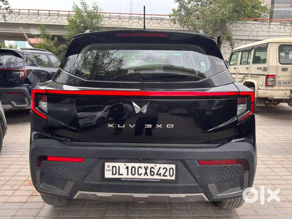 Mahindra Xuv3xo Ax5 Mt 2024