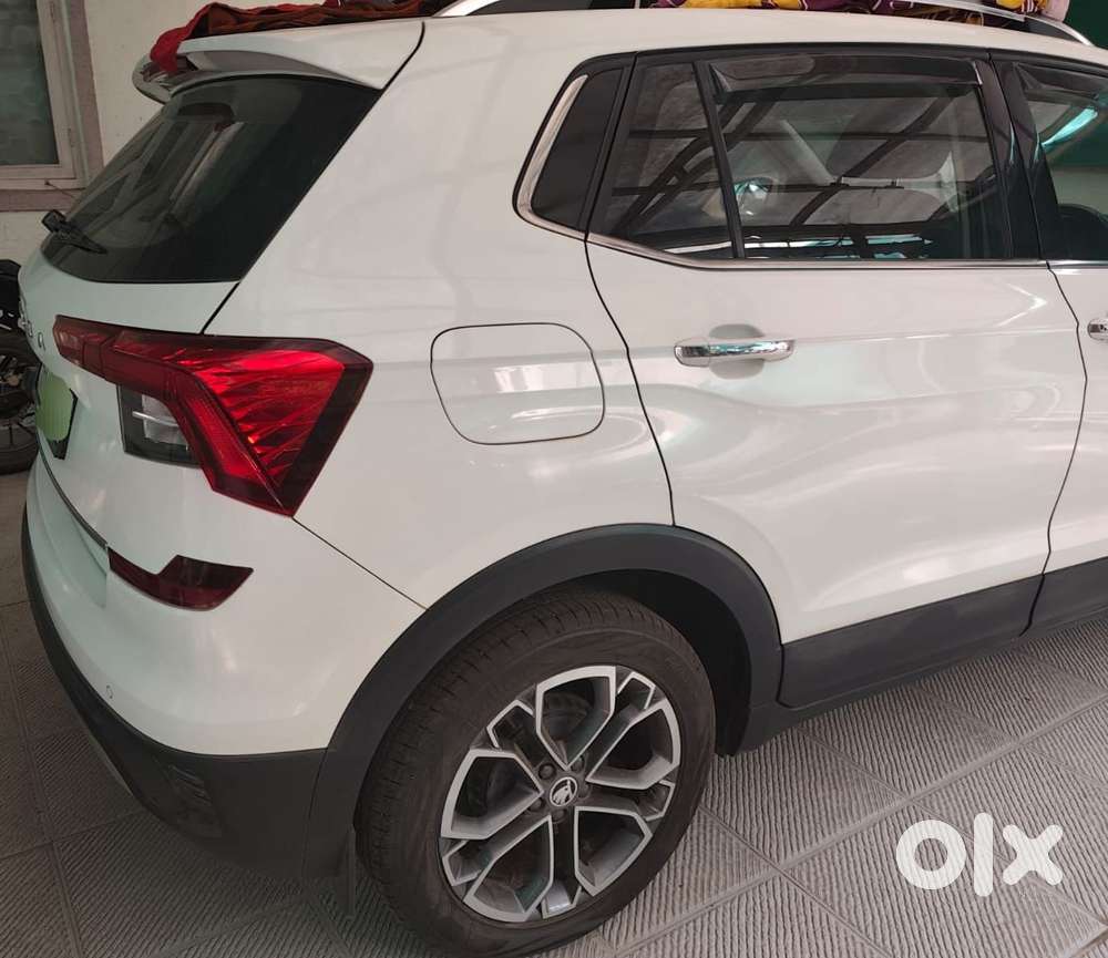 Skoda Kushaq 1.0 Tsi Style At (6 Airbags), 2021, Petrol