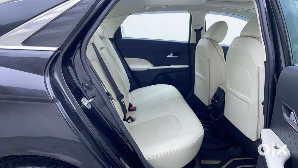Hyundai Verna 1.5 Sx Ivt, 2023, Petrol