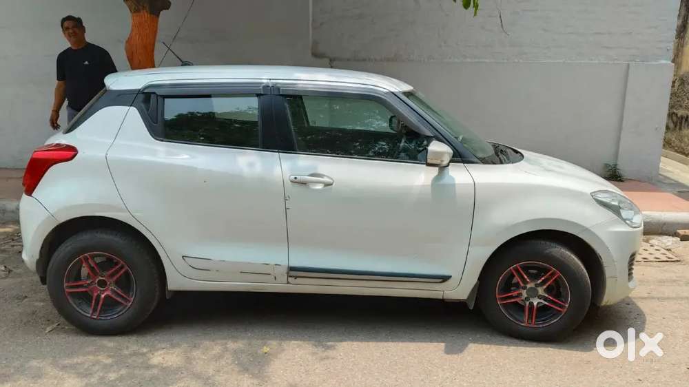 Well-maintained Maruti Swift Vxi Petrol - [103559] Driven,