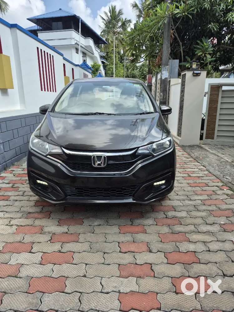 Honda Jazz Vx Cvt (automatic) – 2021 Dec Model