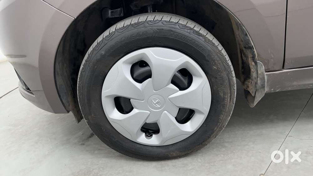 Tata Tiago 1.2 Revotron Xt, 2018, Petrol