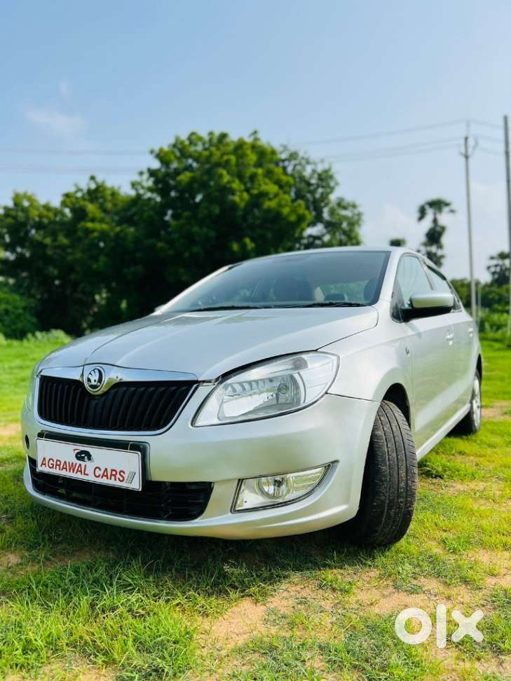 Skoda Rapid Elegance 1.6 Tdi Cr Manual, 2013, Diesel