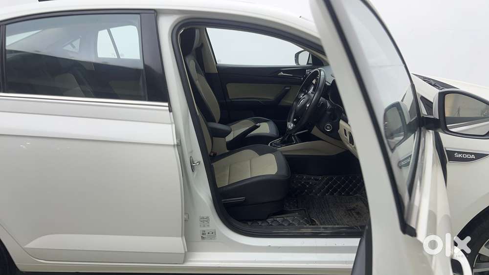 Skoda Slavia Style 1.5l Tsi Dsg, 2023, Petrol