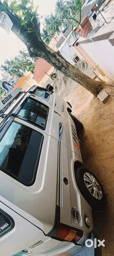 Maruti Suzuki Omni 2010