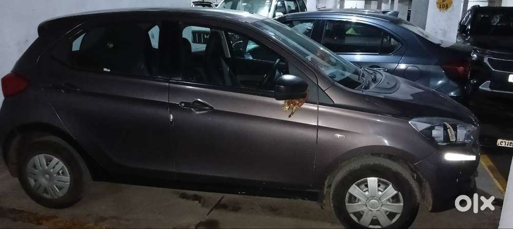 Central Lock, Front Rear, Music System, Navigation System Given