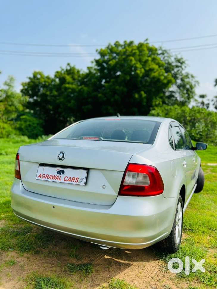 Skoda Rapid Elegance 1.6 Tdi Cr Manual, 2013, Diesel