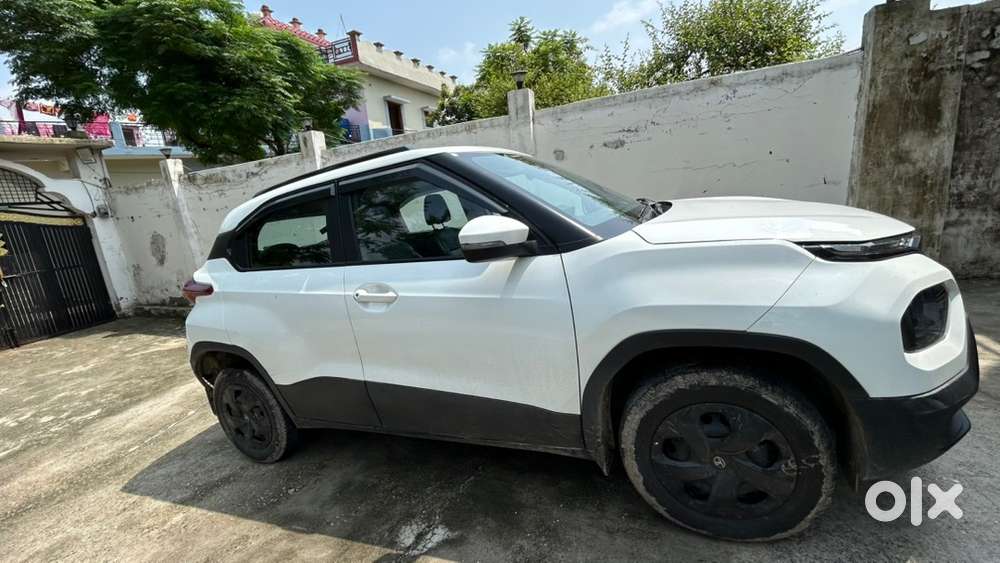 Punch Cng Advanture Sunroof With Revo 1.2 L