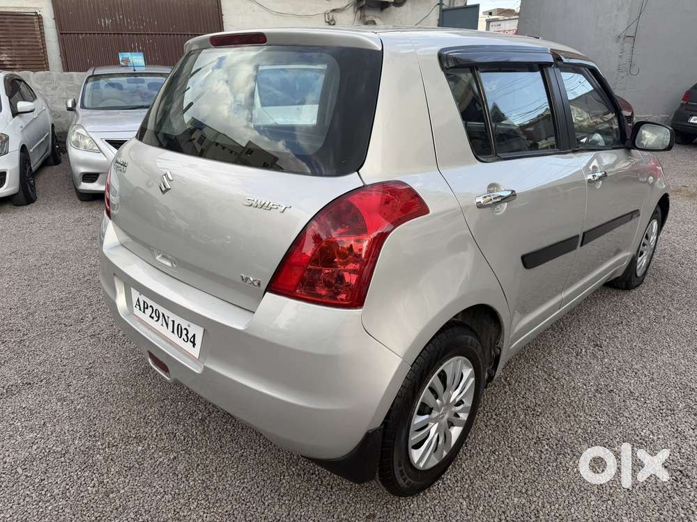 Maruti Suzuki Swift Lxi Bsiii, 2006, Petrol