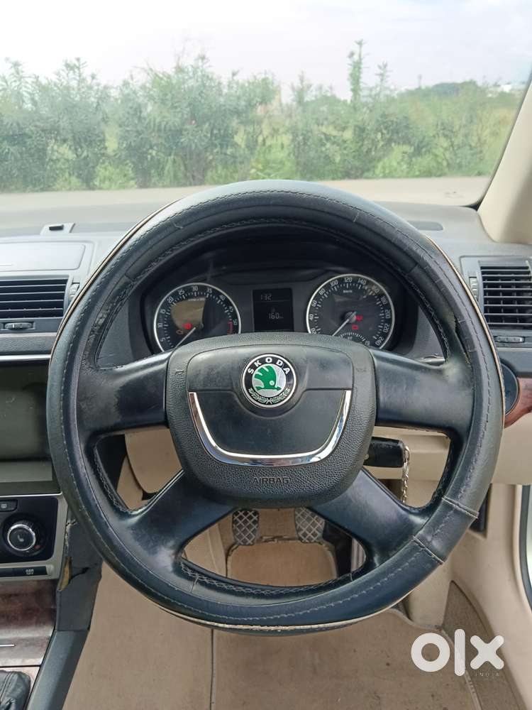 Skoda Laura 2.0 Elegance Tdi Cr, 2010, Diesel