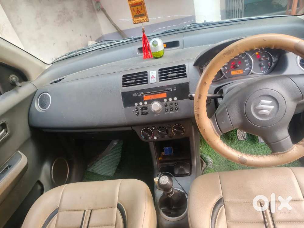 Maruti Suzuki Dzire 2010 Cng Outside Fitted