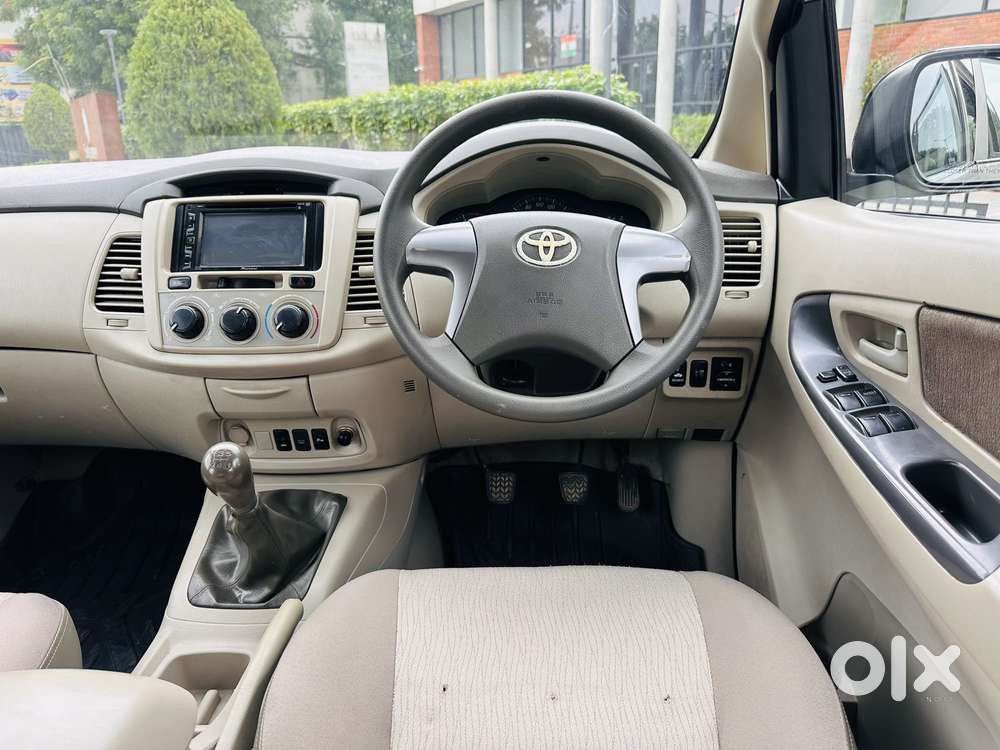 Toyota Innova 2.5 Gx 8 Str Bs-iii, 2015, Diesel