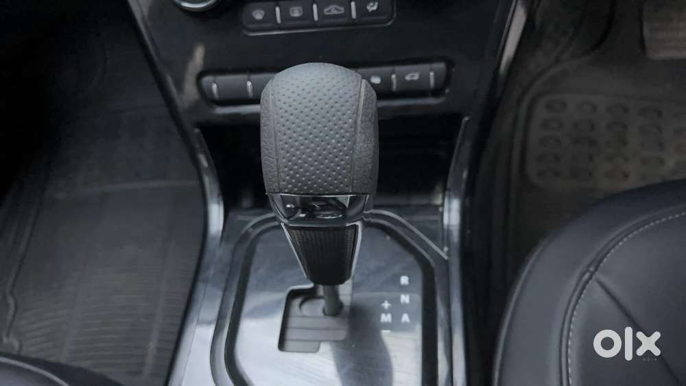 Tata Nexon 1.2 Revotron Xza Plus Luxs Red Dark Edition Amt, 2023, Pe..