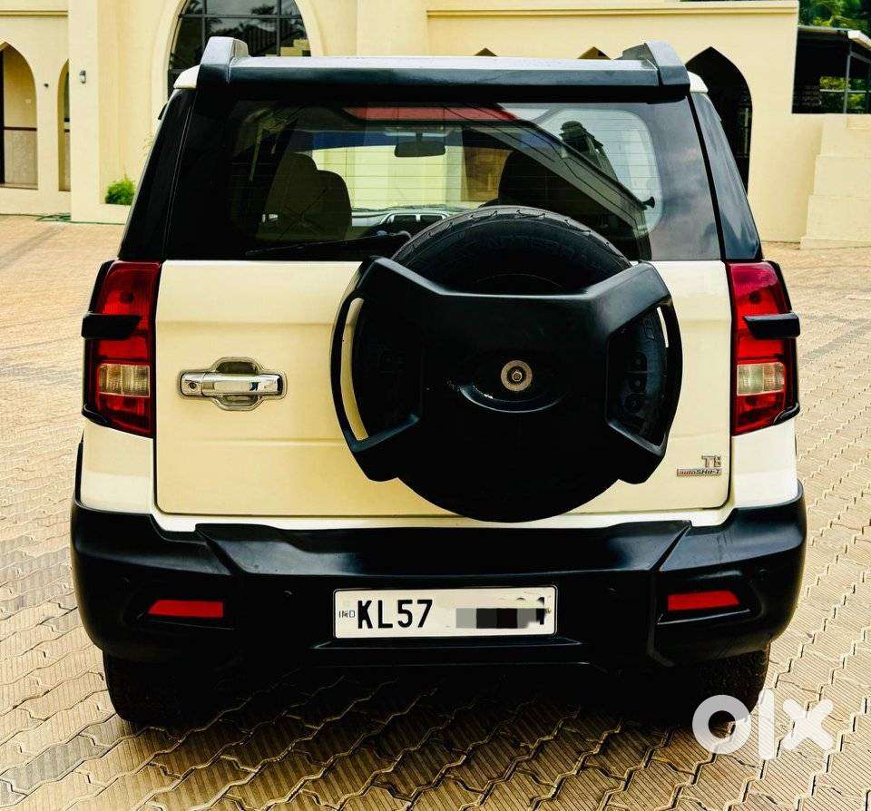 Mahindra Tuv 300 Mhawk100 T8 Amt, 2016, Diesel