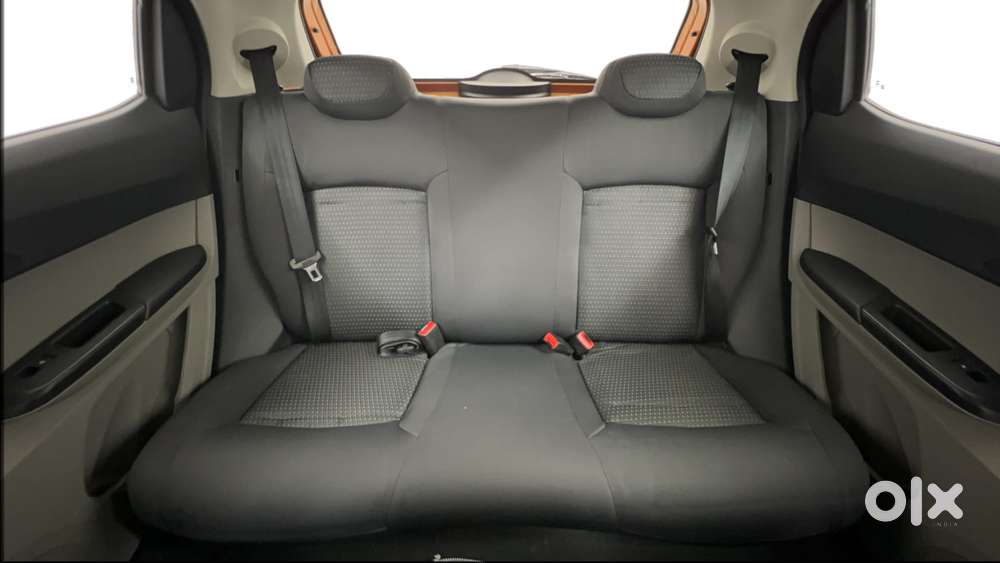Tata Tiago Xza, 2017, Petrol
