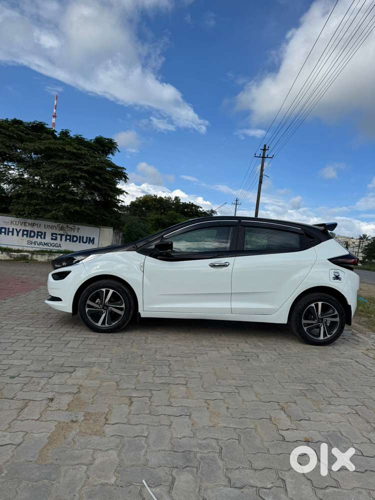 Tata Altroz 1.2 Xm Plus, 2023, Petrol