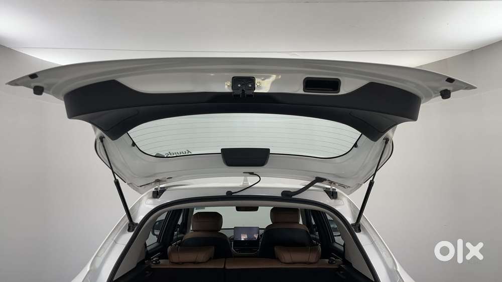 Honda Elevate Zx Cvt, 2023, Petrol