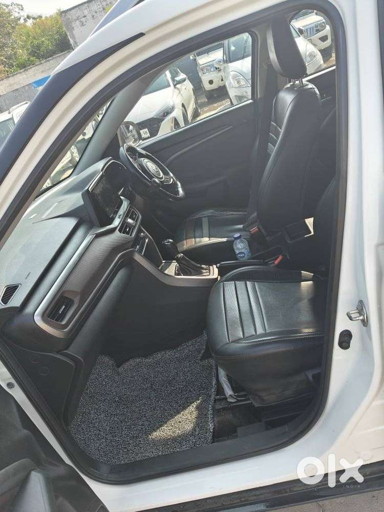 Maruti Suzuki Brezza 1.5 Zxi At Smart Hybrid, 2023, Petrol
