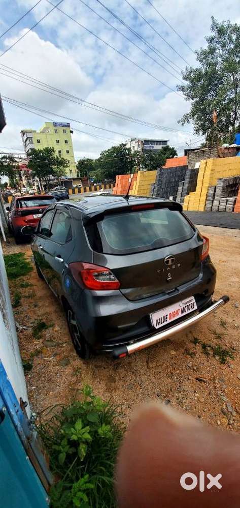 Tata Tiago 1.2 Revotron Xm, 2025, Petrol