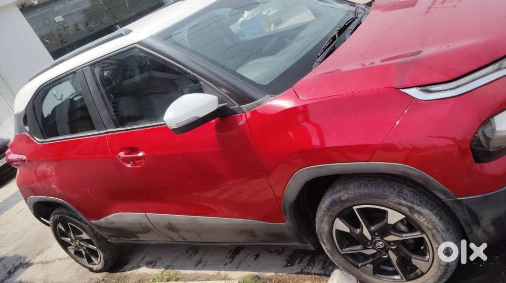 Tata Punch 1.2 Revotron Creative Amt Dual Tone, 2022, Petrol