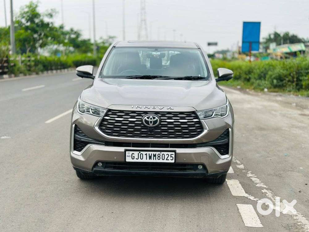 Toyota Innova Hycross 2.0 Zx (o) Hybrid 7 Str, 2023, Petrol