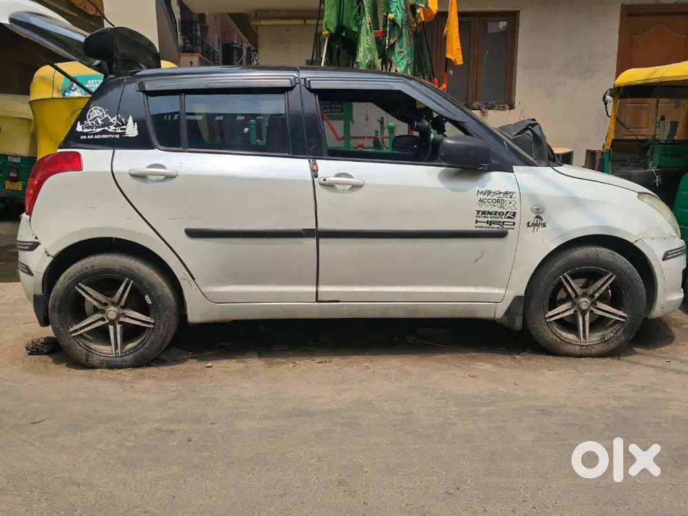 Maruti Suzuki New-gen Swift 2009 Petrol 105000 Km Driven